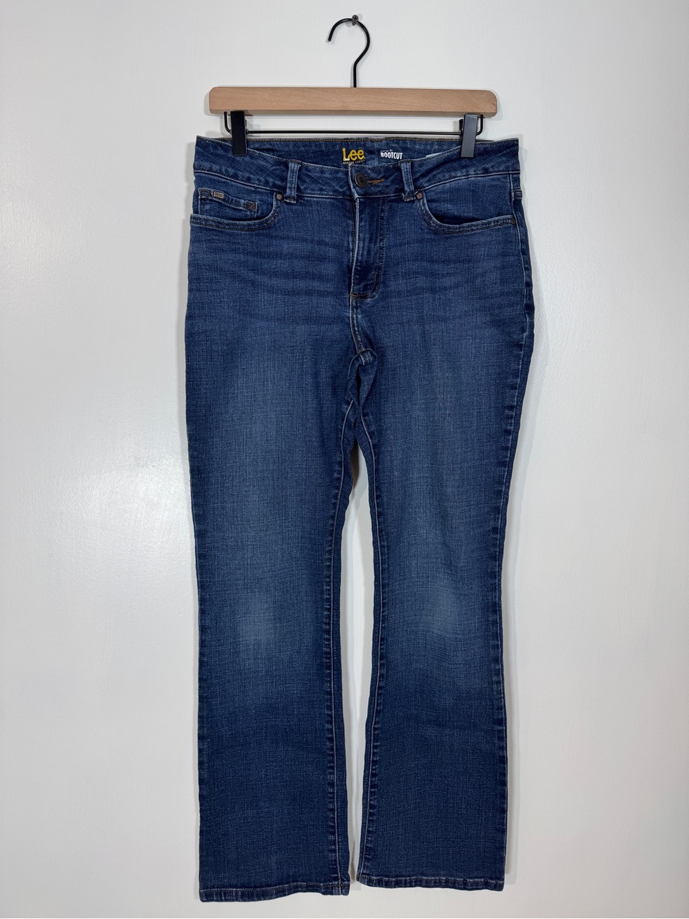 WJ390 {Lee Modern Series} "Curvy Fit Bootcut" Blue Mid Rise Boot Cut Denim Jeans